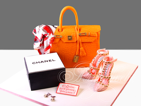 Подарки от Chanel,Valentino,Hermes