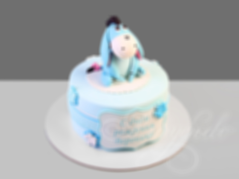 Детский торт одноярусный с мастикой с фигуркой Ослика Иа на день рождения девочки
