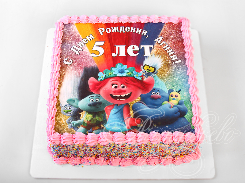 Торт девочкам в день рождения на 5 лет одноярусный кремовый со сливками