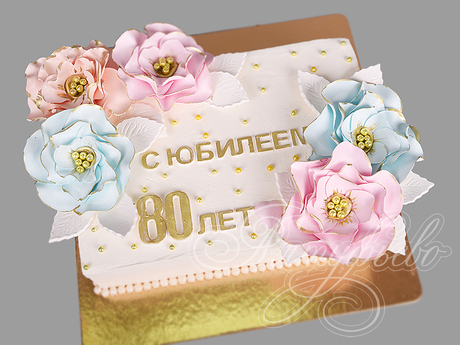 Нежный торт с цветами для бабушки