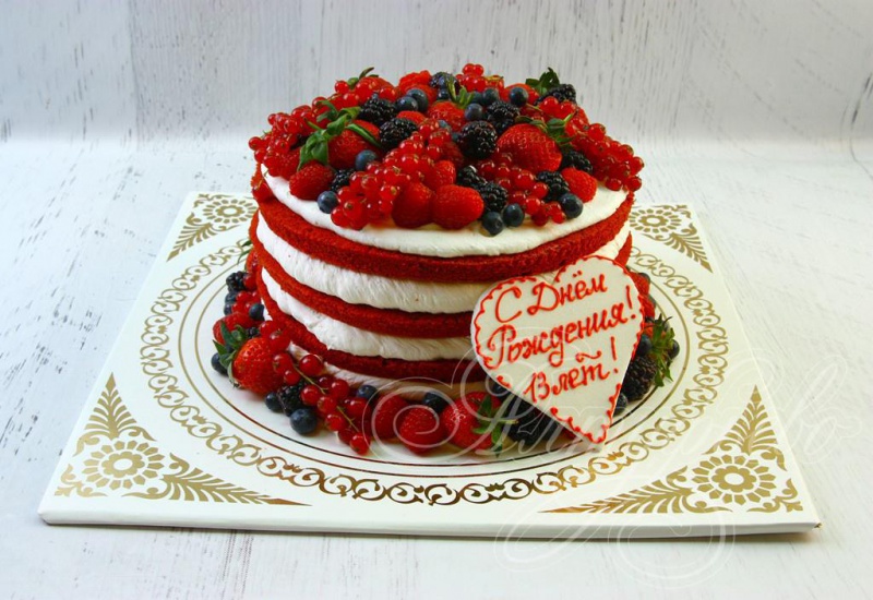 Торт с ягодами и фруктами 01044717